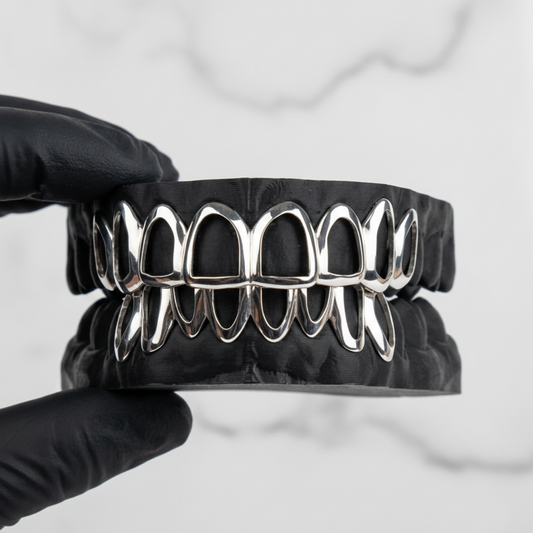 VYRA (16 PC SILVER GRILLZ)