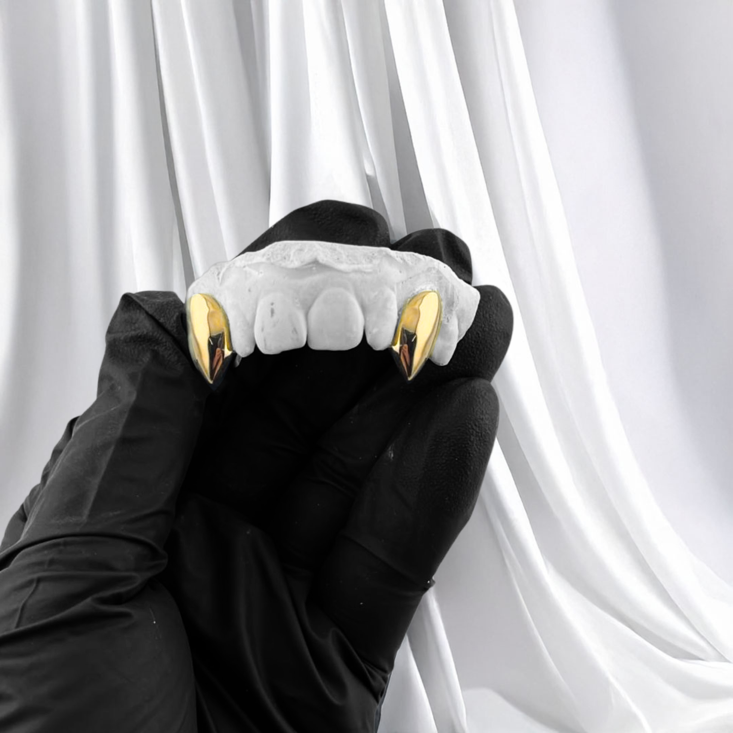 CRIMSON (GOLD PLATED GRILLZ)