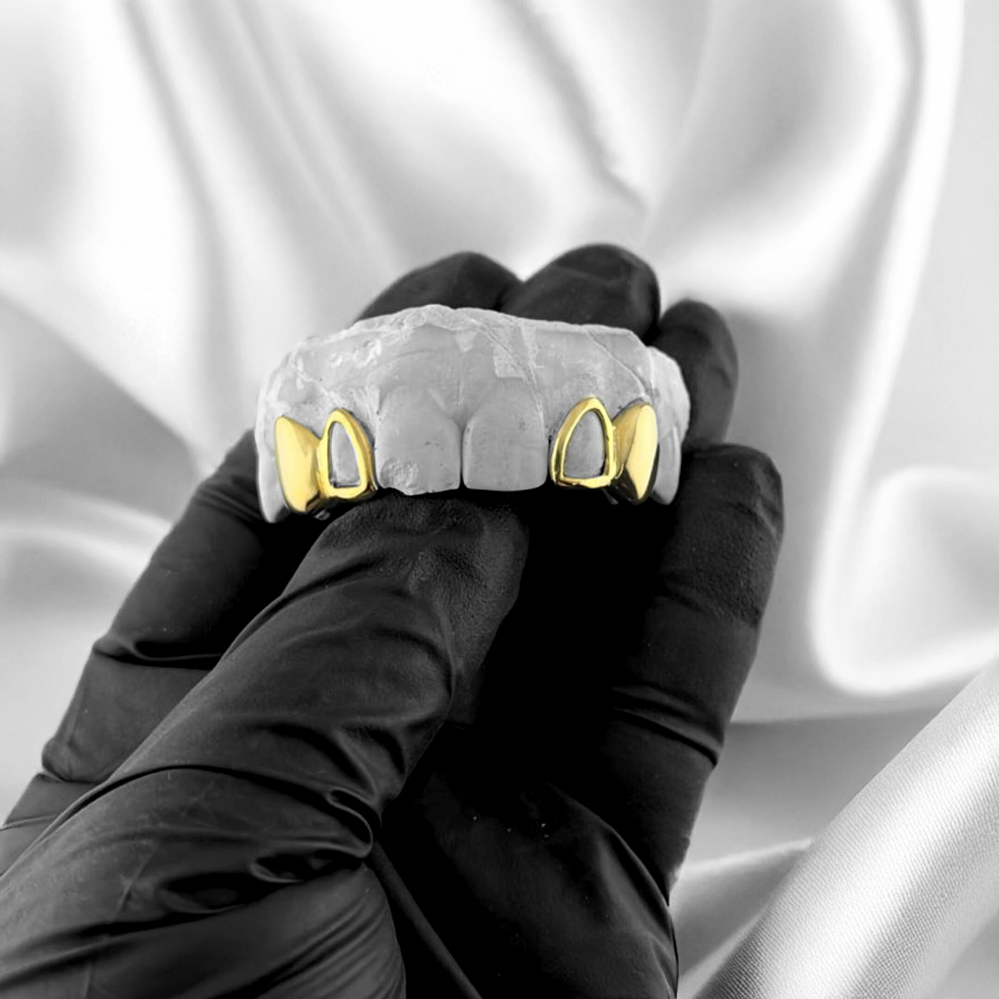 SERAPH (GOLD GRILLZ)