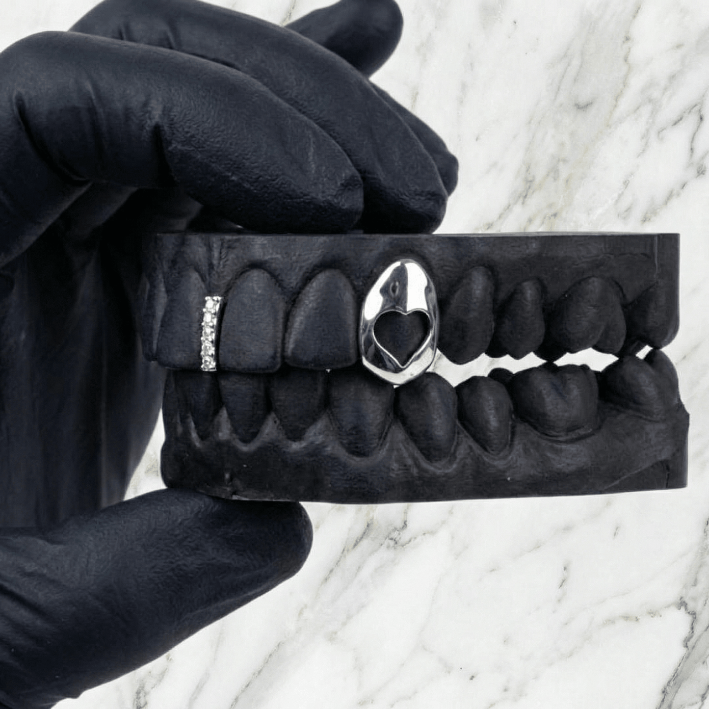 AMOUR (GOLD PLATED HEART GAP GRILLZ) - White - HC Grillz