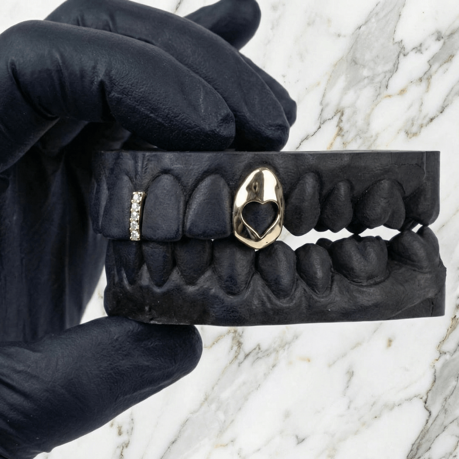 AMOUR (GOLD PLATED HEART GAP GRILLZ) - Yellow - HC Grillz