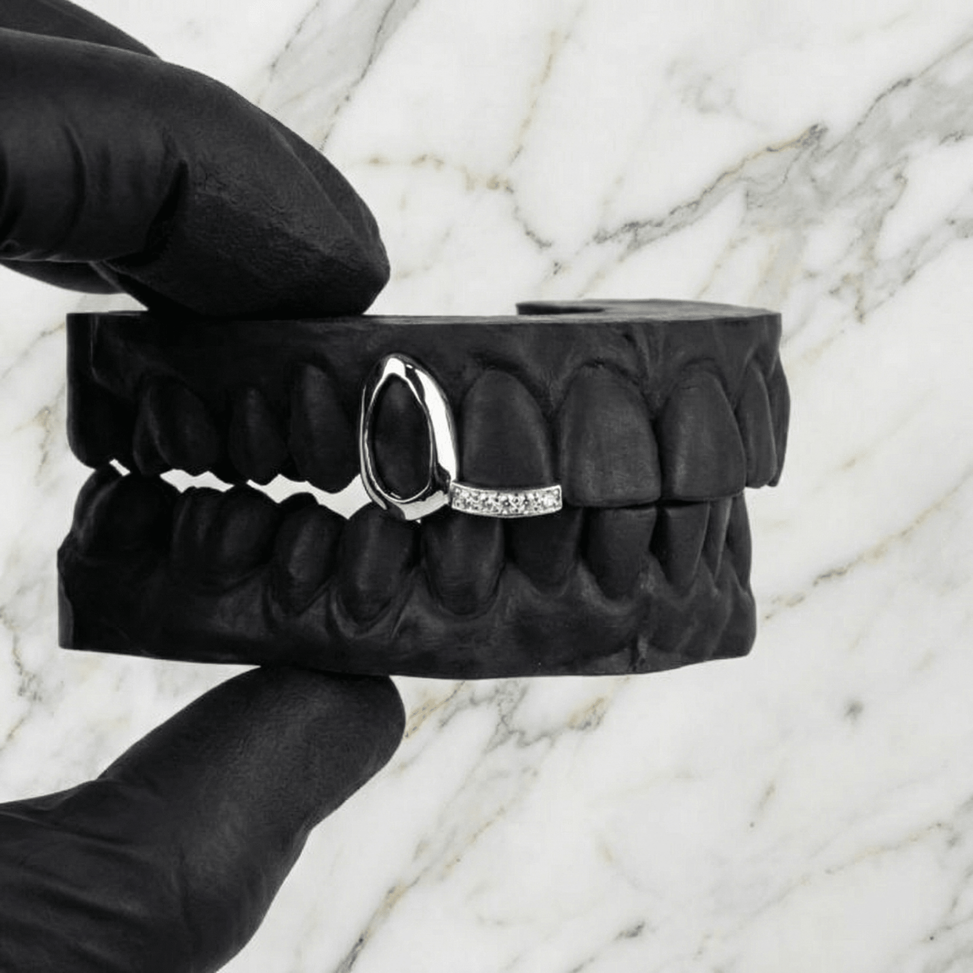 ARC 02 (GOLD GRILLZ) - 10k - HC Grillz