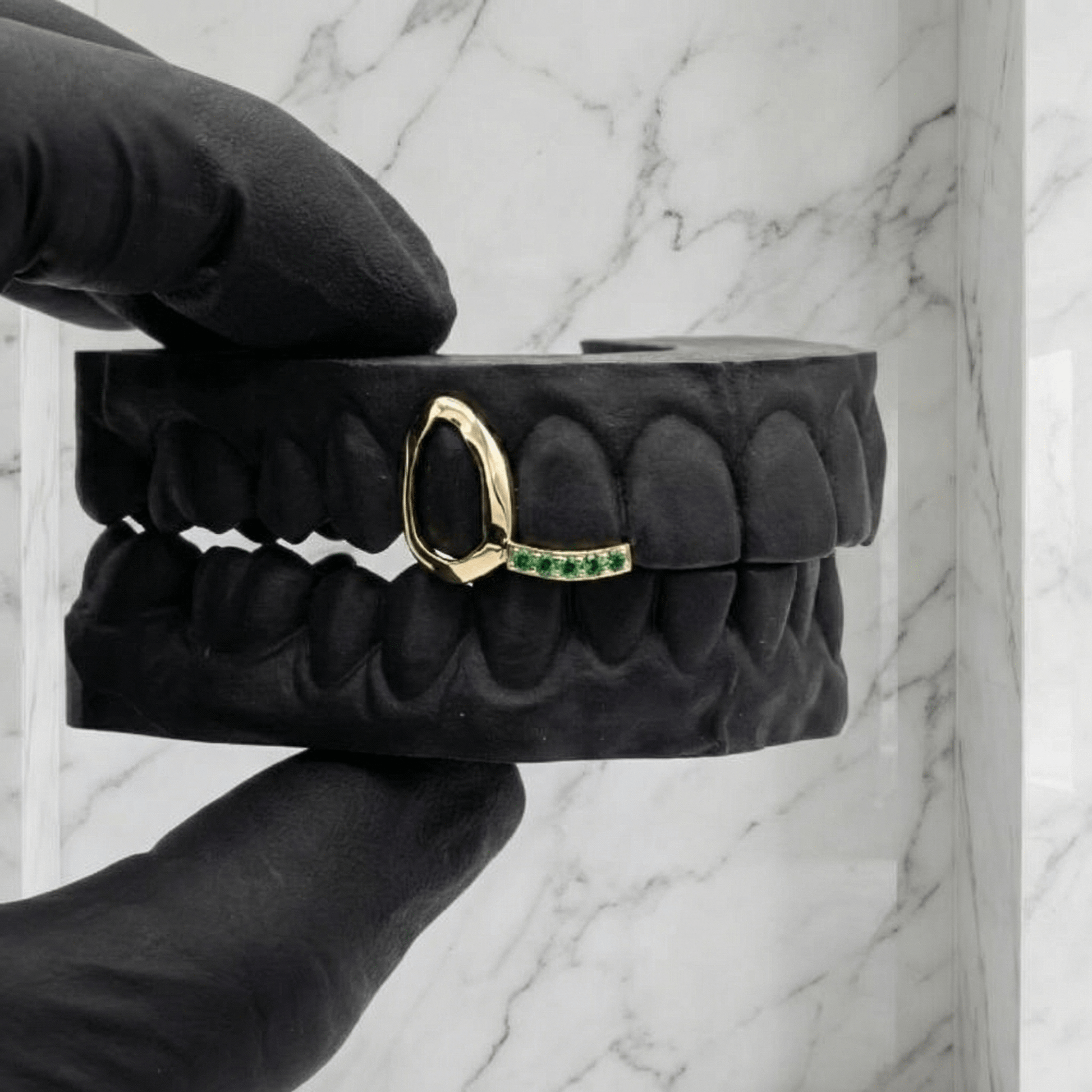 ARC 02 (GOLD GRILLZ) - 10k - HC Grillz