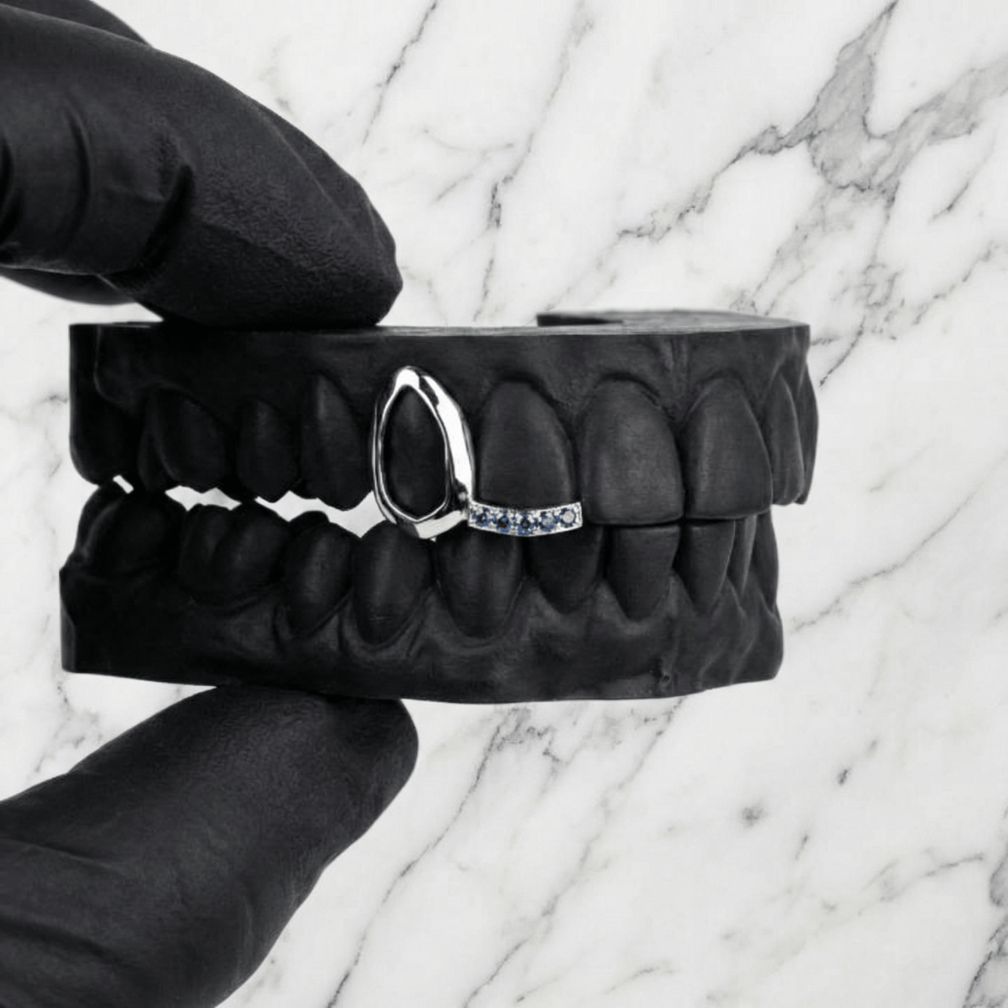 ARC 02 (GOLD GRILLZ) - 10k - HC Grillz