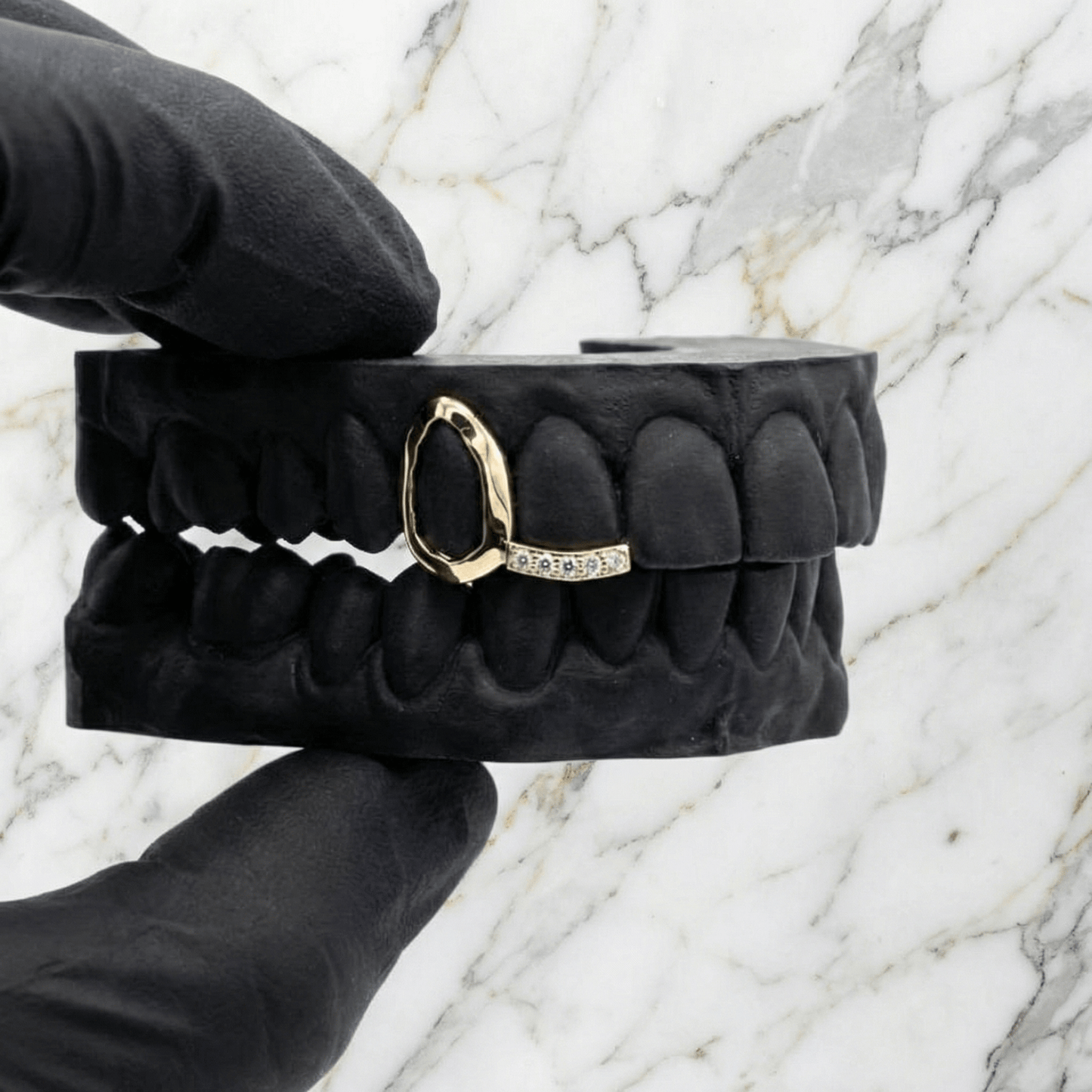 ARC 02 (GOLD GRILLZ) - 10k - HC Grillz