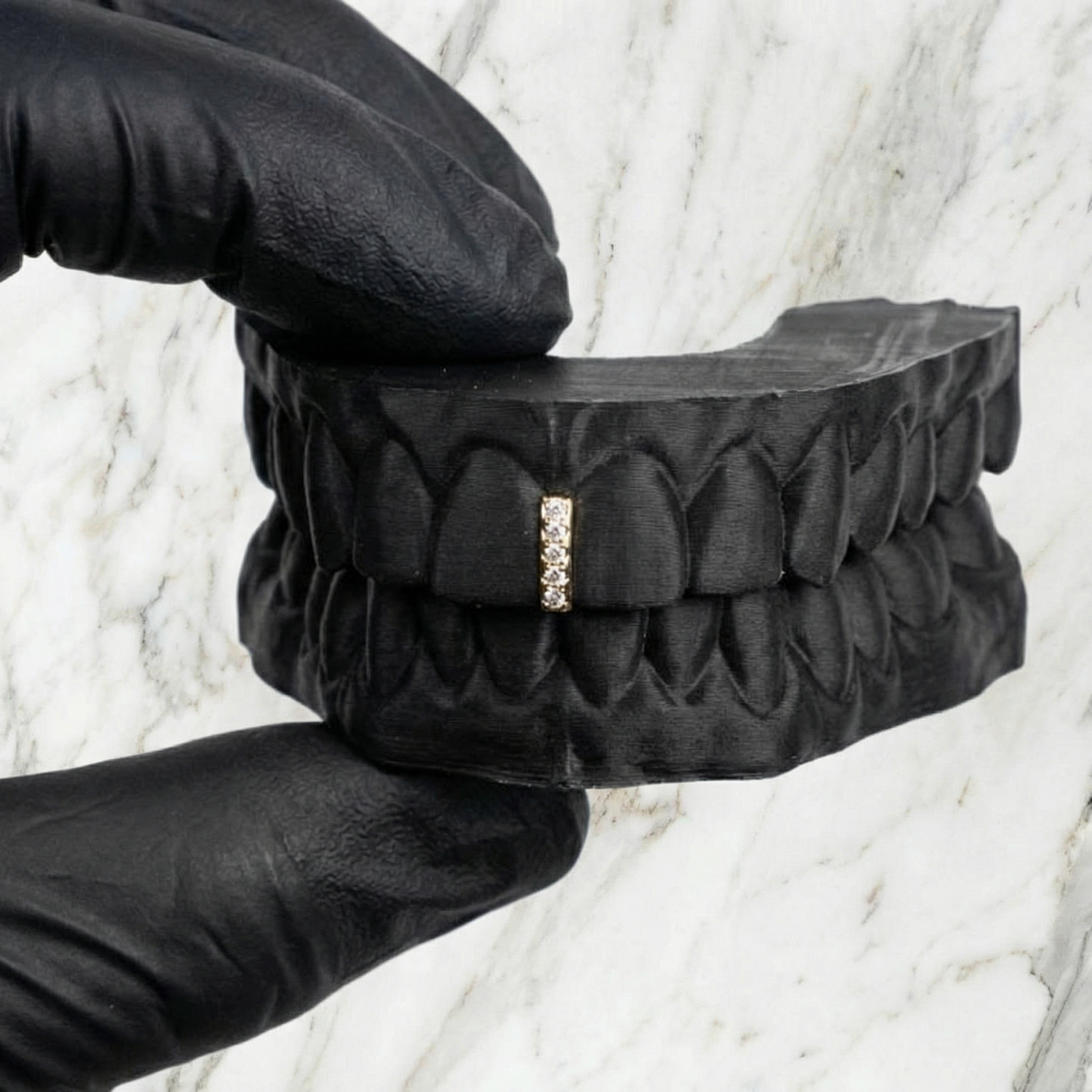 VANTA (SILVER GAP GRILLZ)