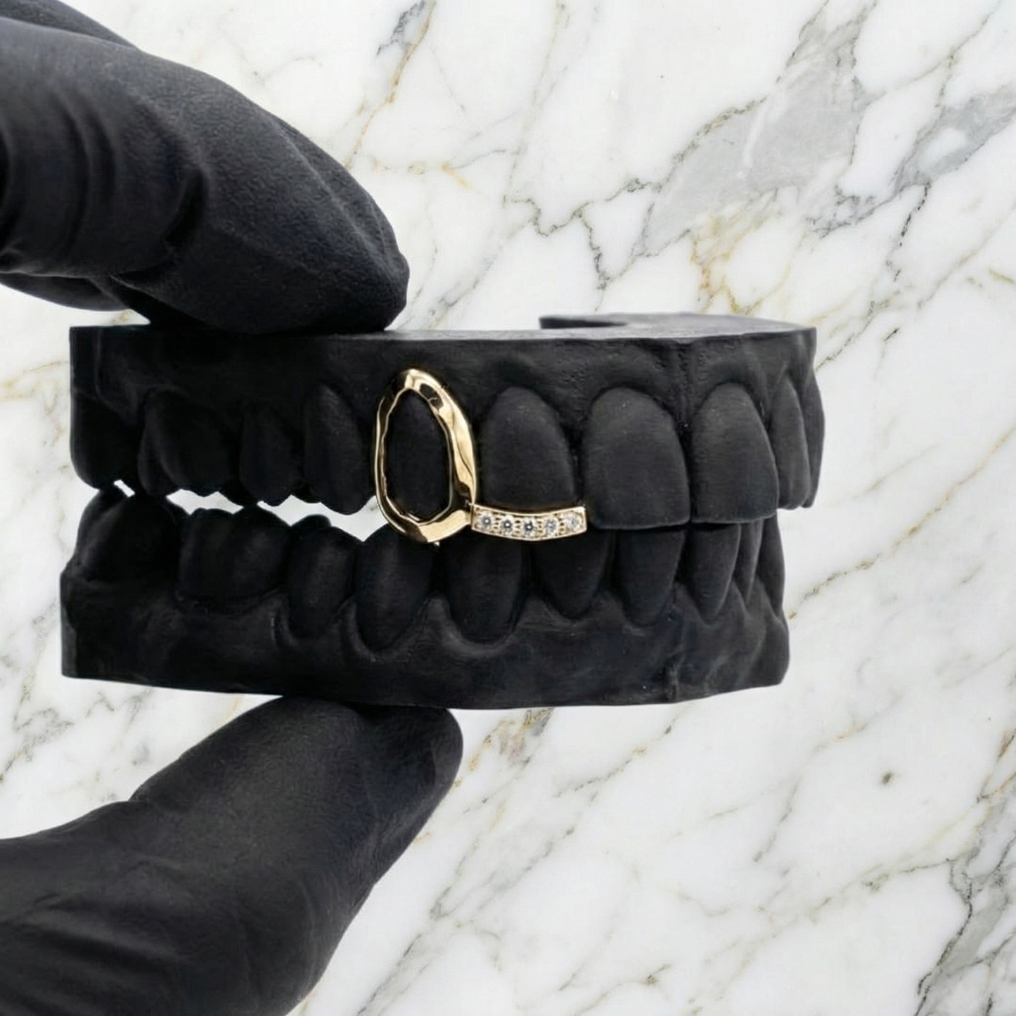 ARC 02 (GOLD GRILLZ)