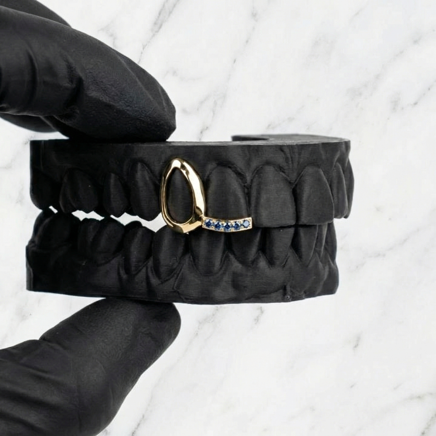 ARC 02 (GOLD GRILLZ)