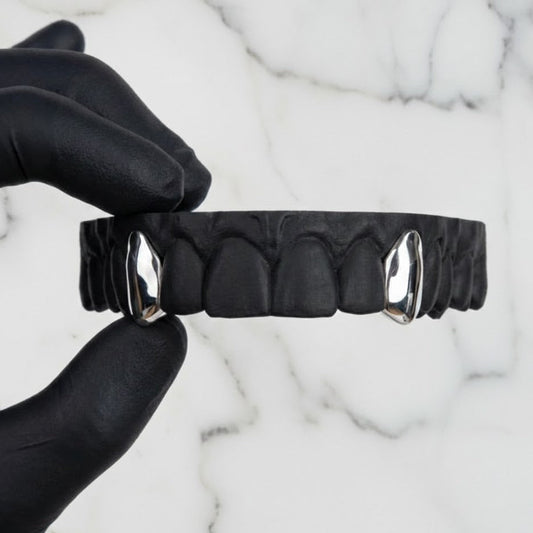 ZOLARA (SILVER GRILLZ)